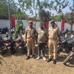 लखनऊ में अंतर्जनपदीय वाहन चोर गिरफ्तार: मास्टर चाबी से बाइक करते थे चोरी, सस्ते दामों में बेचता था शातिर चोर