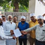 स्वतंत्र देव सिंह का अभ्यर्थियों ने घेरा आवास: ओबीसी अभ्यर्थियों को 150 में 60 अंक पर उत्तीर्ण घोषित कर संशोधित परिणाम जारी करने की मांग